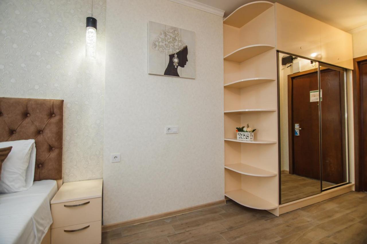 Ferienwohnung The Blue Perl 3 Batumi Exterior foto