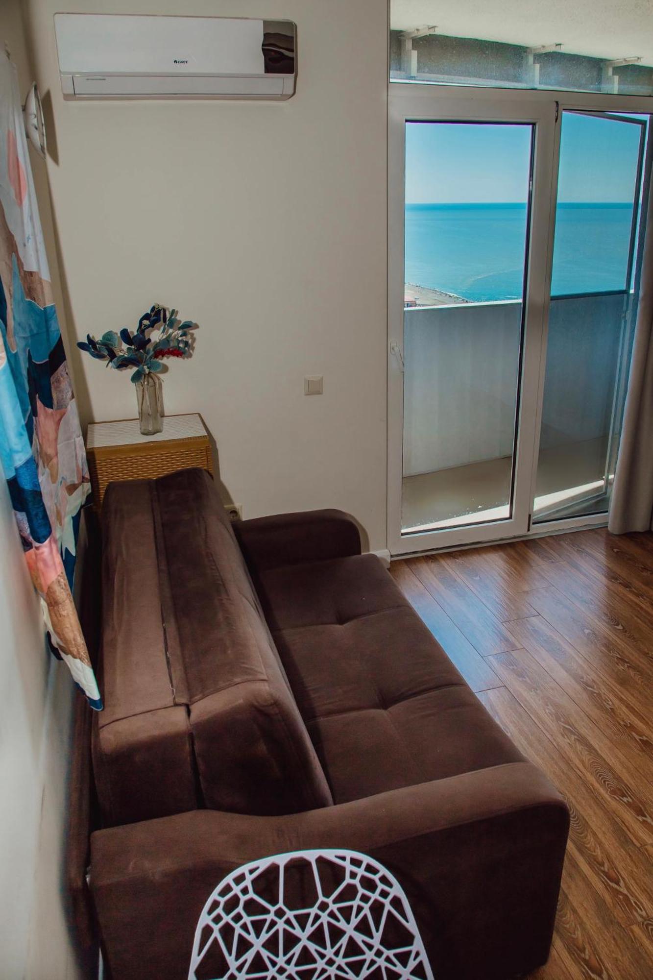 Ferienwohnung The Blue Perl 3 Batumi Exterior foto