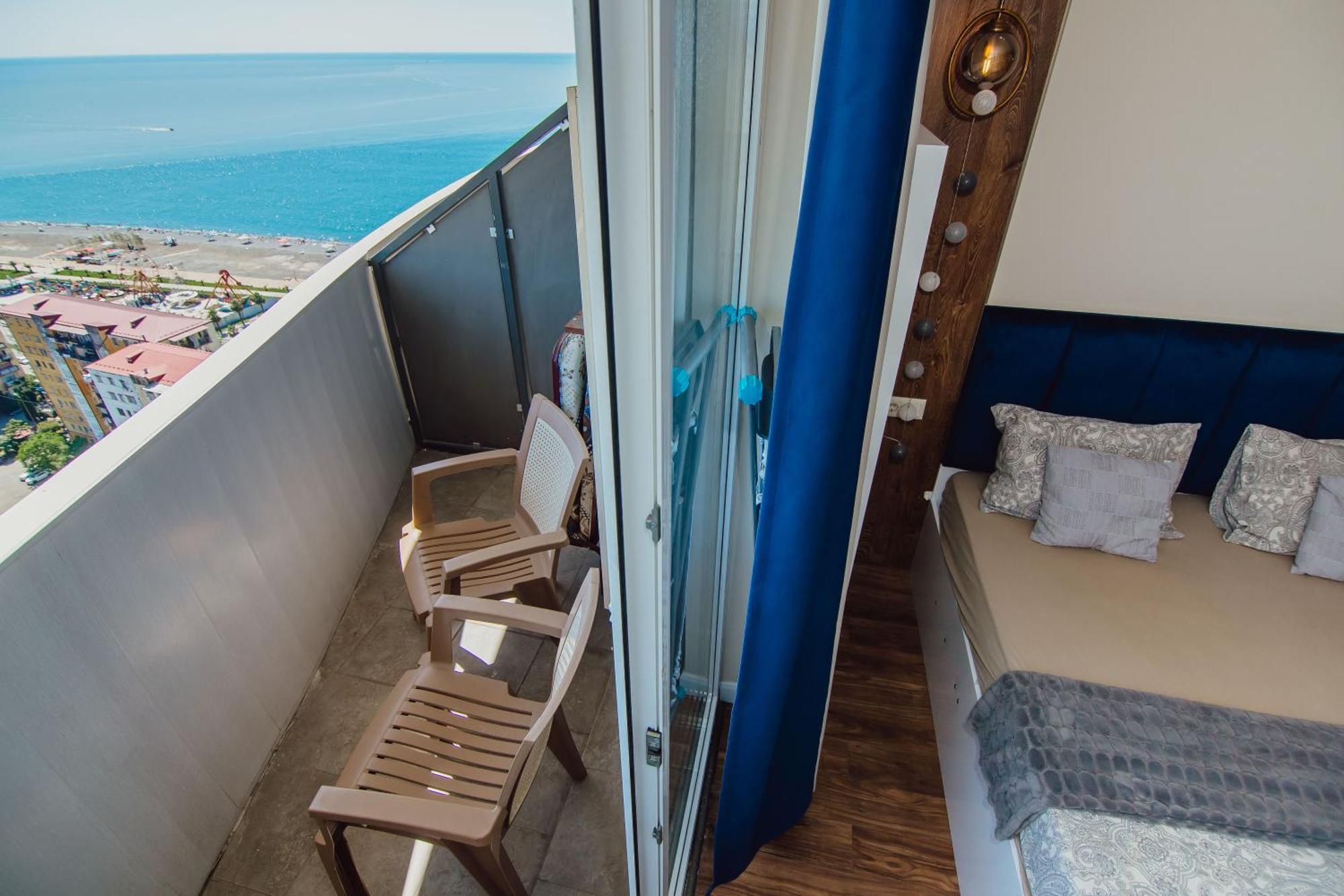 Ferienwohnung The Blue Perl 3 Batumi Exterior foto