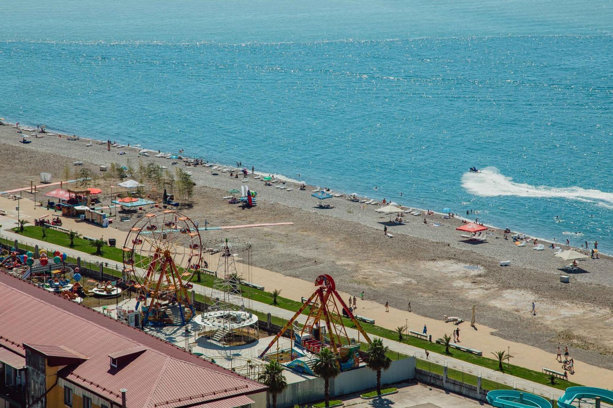 Ferienwohnung The Blue Perl 3 Batumi Exterior foto