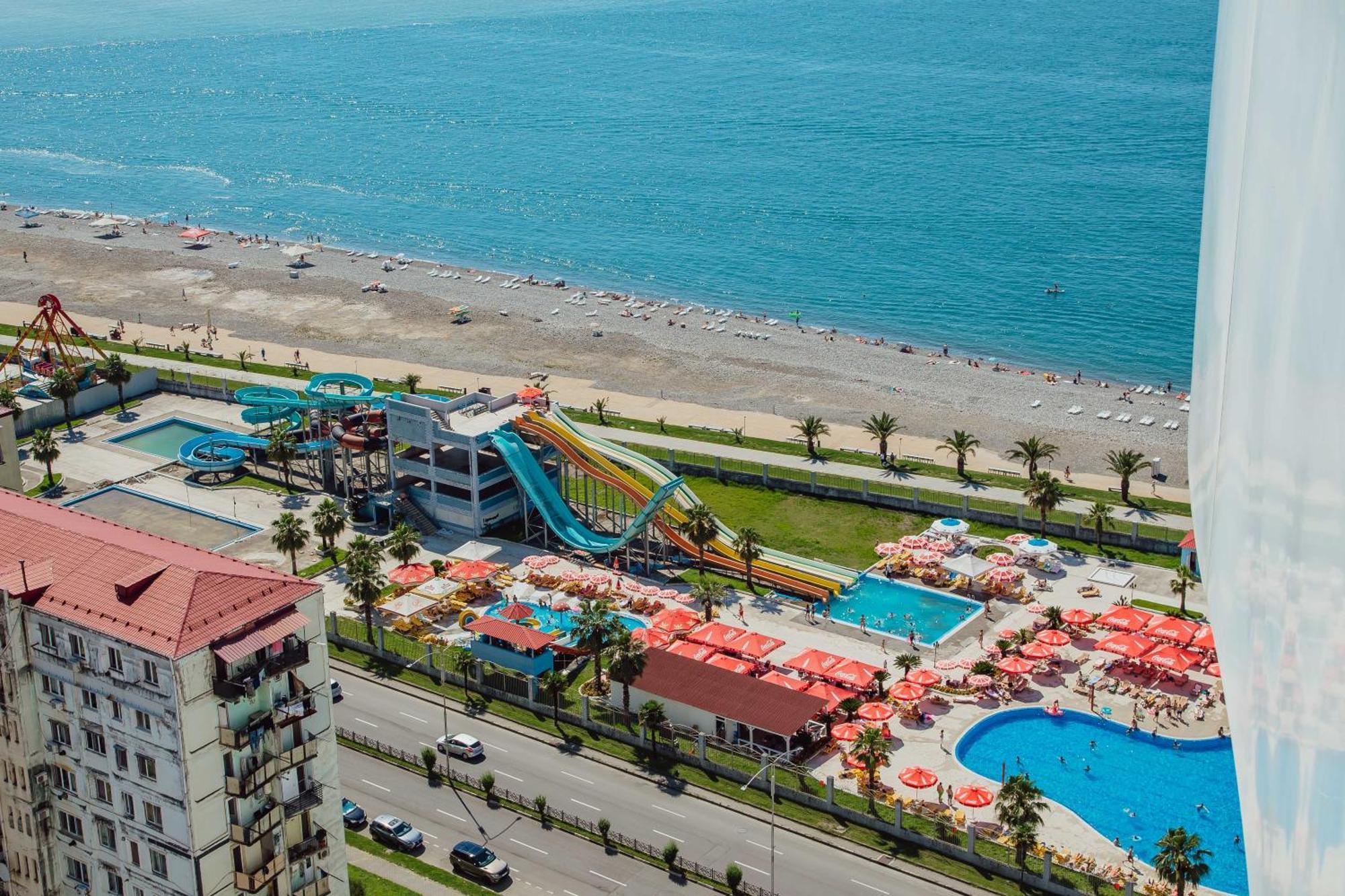 Ferienwohnung The Blue Perl 3 Batumi Exterior foto